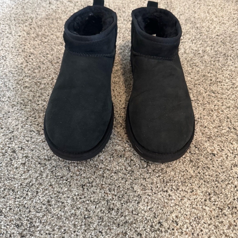 Ugg Mini Ugg boots size 10